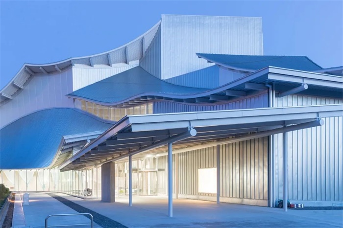 日本鹤岗文化馆新馆sanna